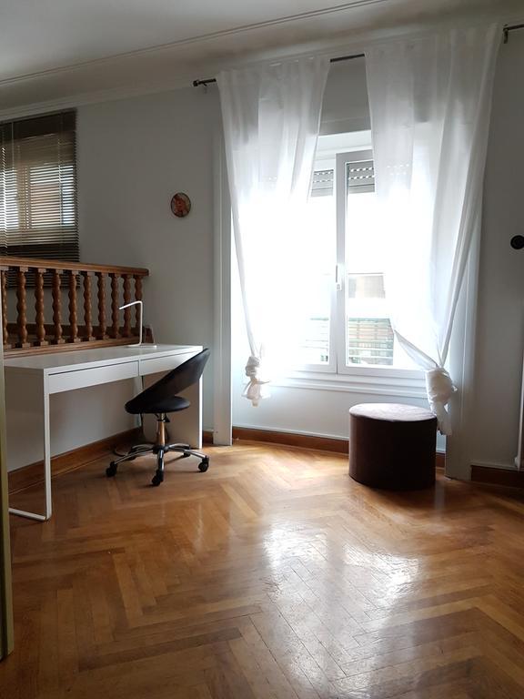 شقة Errathens Pine Red And Taupe - Athens Center المظهر الخارجي الصورة