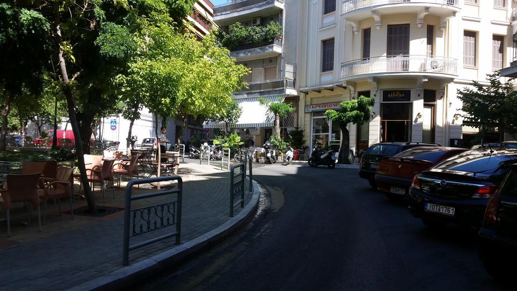 شقة Errathens Pine Red And Taupe - Athens Center المظهر الخارجي الصورة