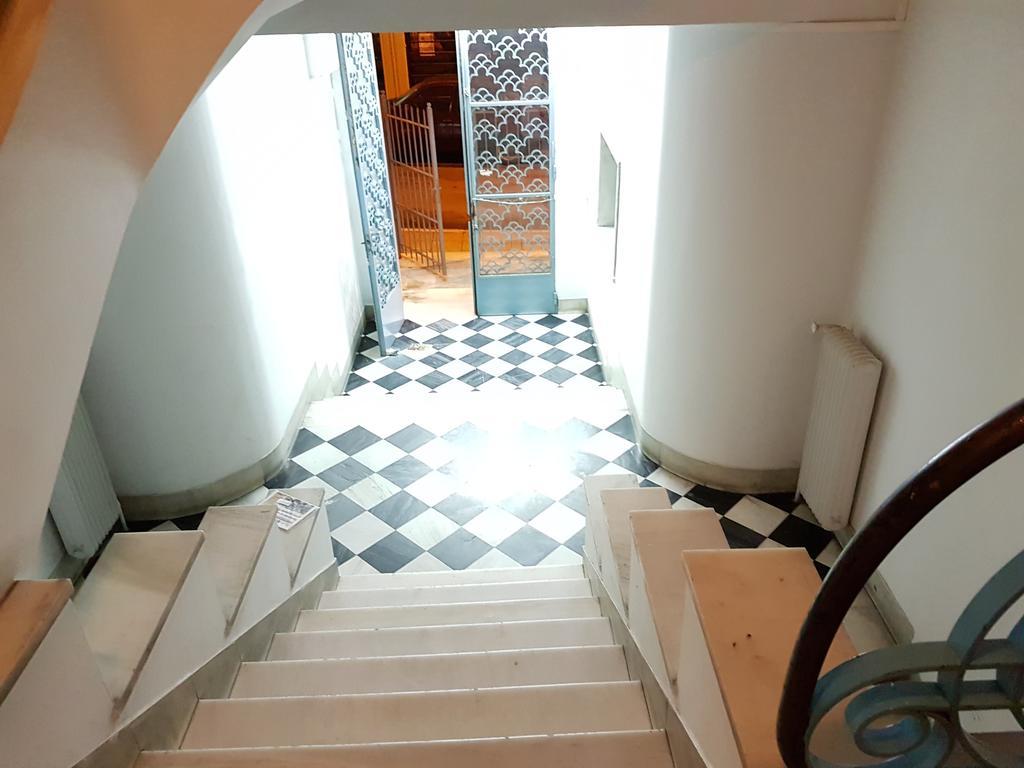 شقة Errathens Pine Red And Taupe - Athens Center المظهر الخارجي الصورة