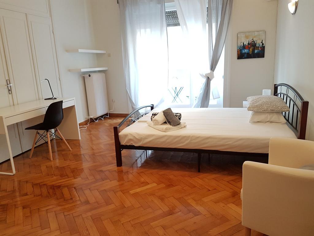 شقة Errathens Pine Red And Taupe - Athens Center المظهر الخارجي الصورة