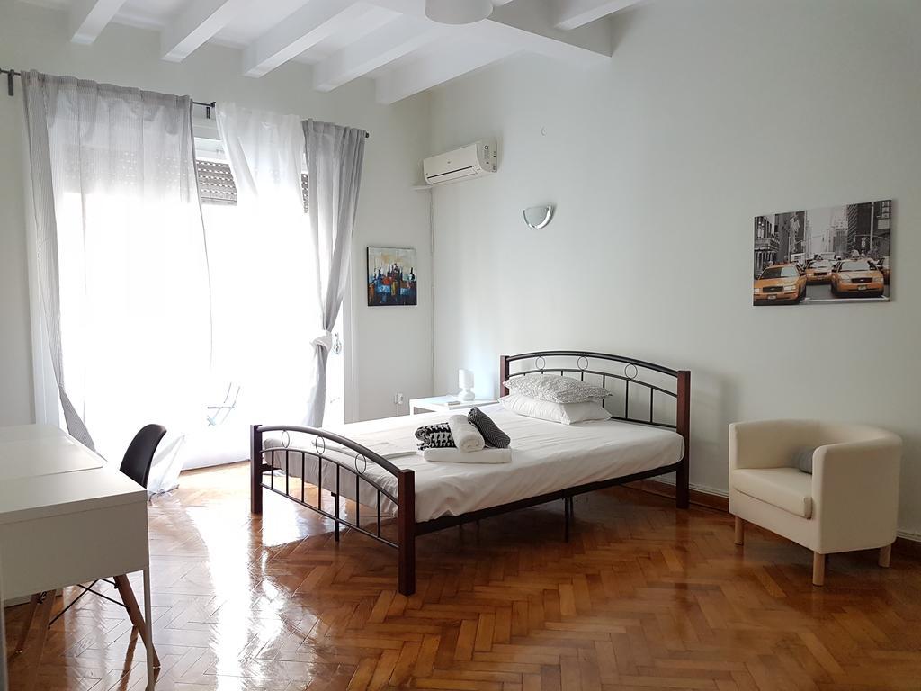 شقة Errathens Pine Red And Taupe - Athens Center المظهر الخارجي الصورة