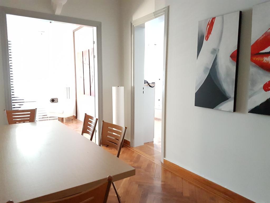 شقة Errathens Pine Red And Taupe - Athens Center المظهر الخارجي الصورة