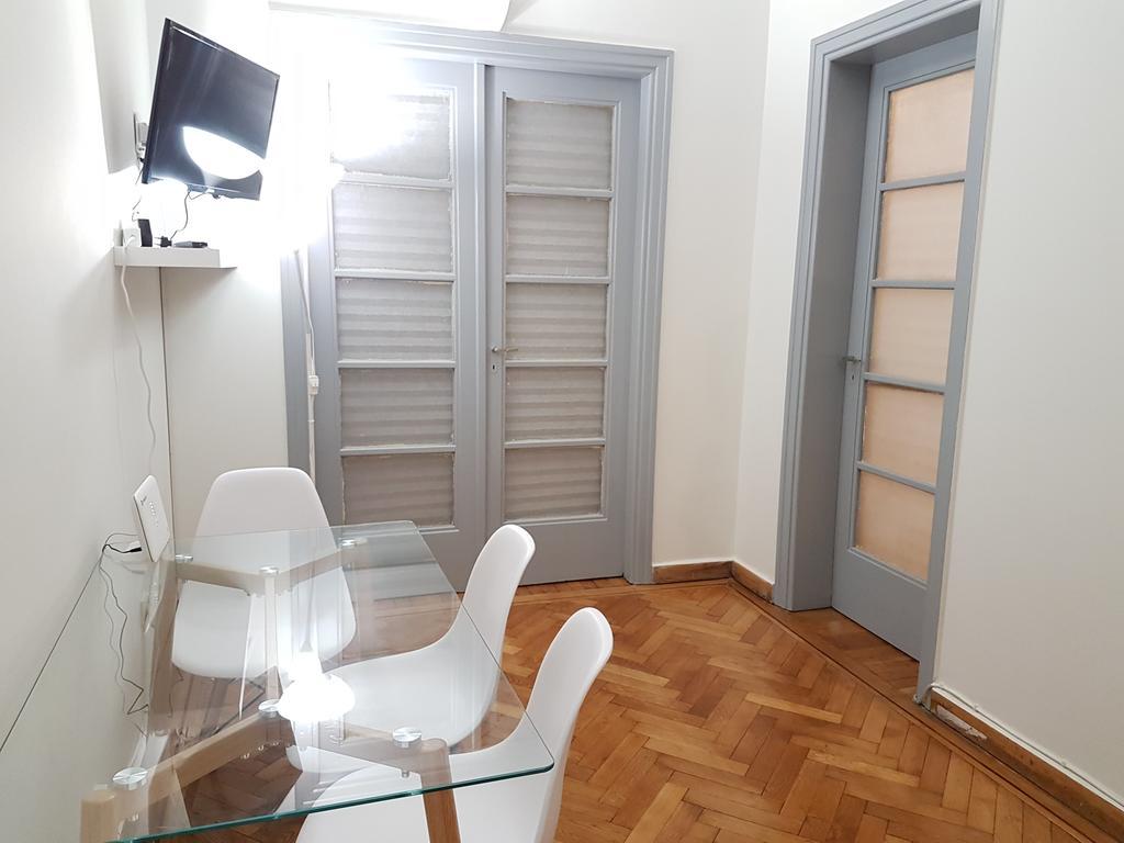 شقة Errathens Pine Red And Taupe - Athens Center المظهر الخارجي الصورة