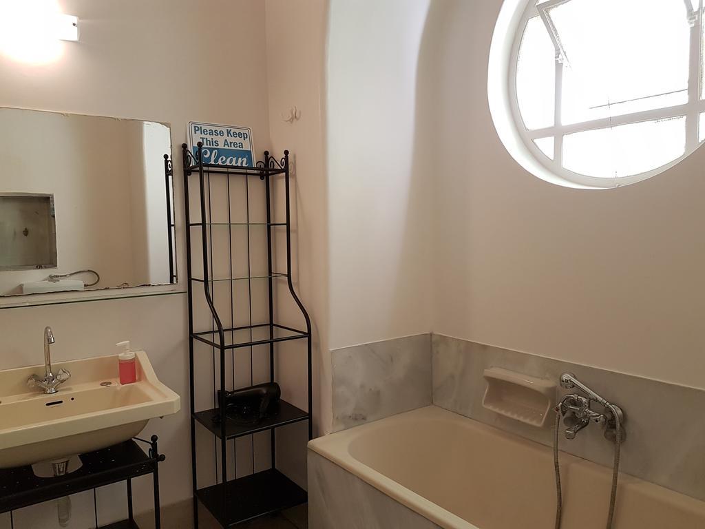 شقة Errathens Pine Red And Taupe - Athens Center المظهر الخارجي الصورة