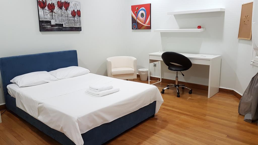 شقة Errathens Pine Red And Taupe - Athens Center المظهر الخارجي الصورة